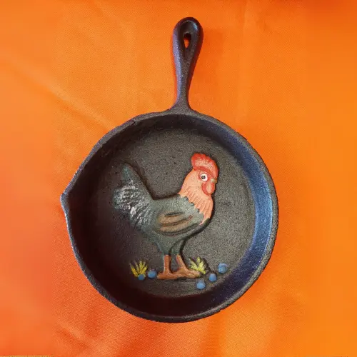 Productos-rancho-2025-01-15T060704.115.webp Plato de fierro gallo - Imagen 1