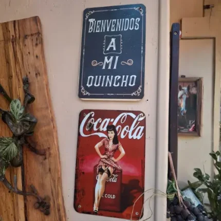 Carteles de lata decapados